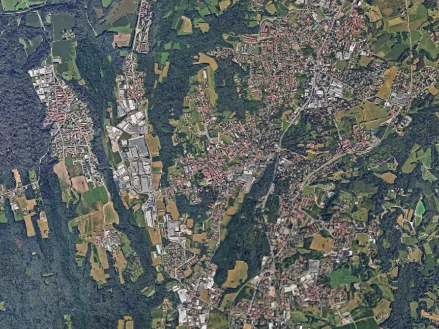 Immagine 7 di Appartamento in vendita  in Piazza Vittorio Emanuele II a Inverigo