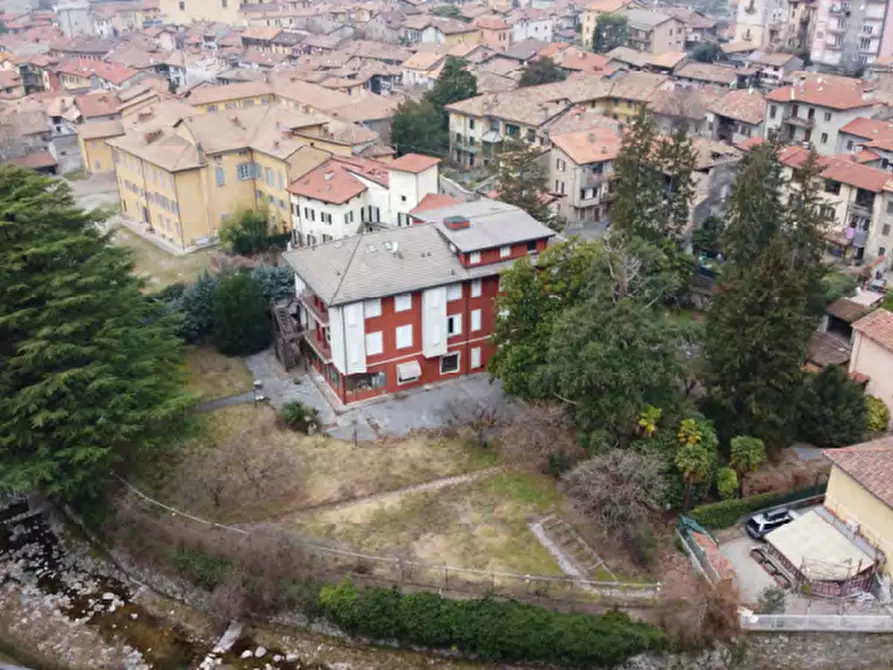 Immagine 3 di Hotel in vendita  in Via Lunate a Canzo