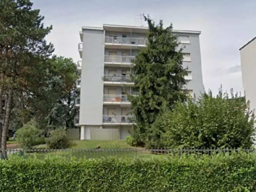 Immagine 1 di Appartamento in vendita  in Via Dante Alighieri a Lurago D'erba