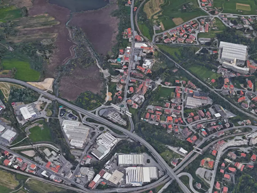 Immagine 21 di Negozio in vendita  in Via Andrea Appiani a Merone