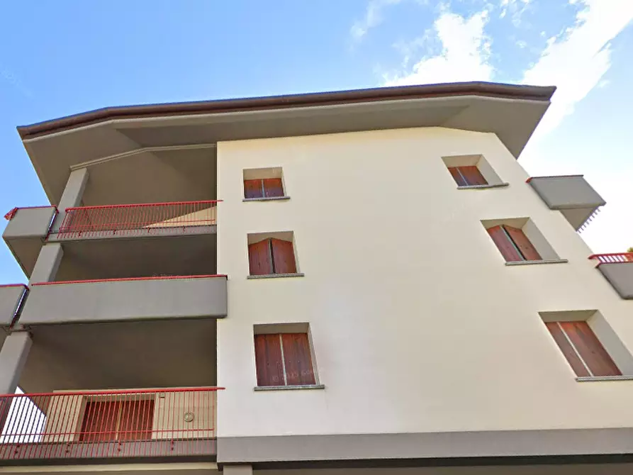 Immagine 4 di Appartamento in vendita  in Corso XXV Aprile a Erba