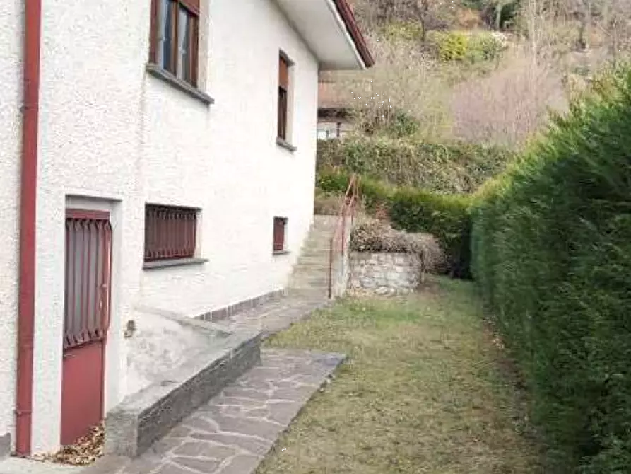 Immagine 11 di Villa in vendita  in Via Villette a Proserpio