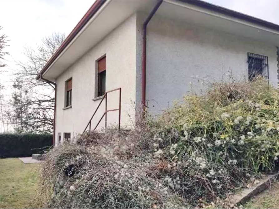 Immagine 13 di Villa in vendita  in Via Villette a Proserpio