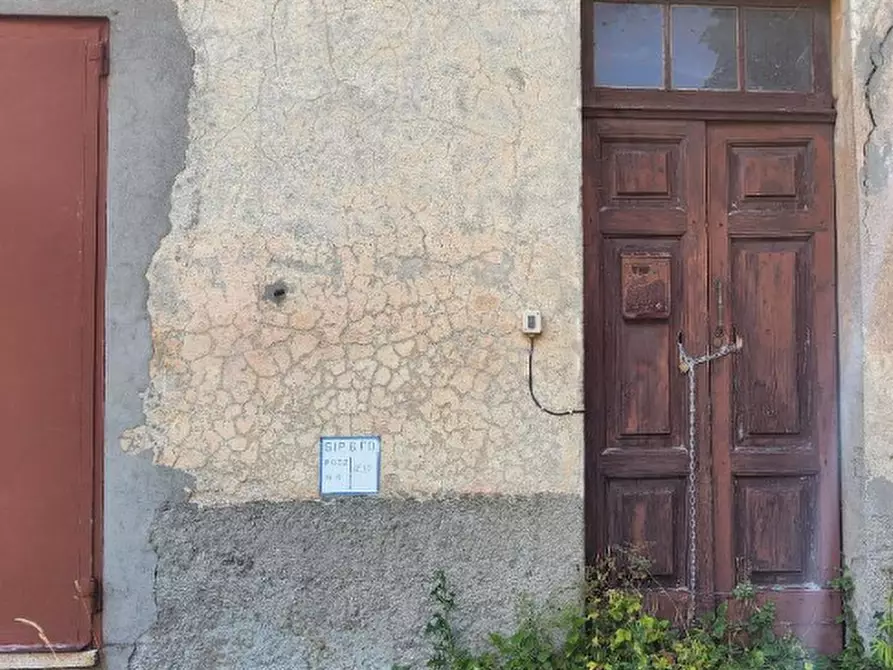 Immagine 4 di Stabile in vendita  in Via Comunale a Palagano