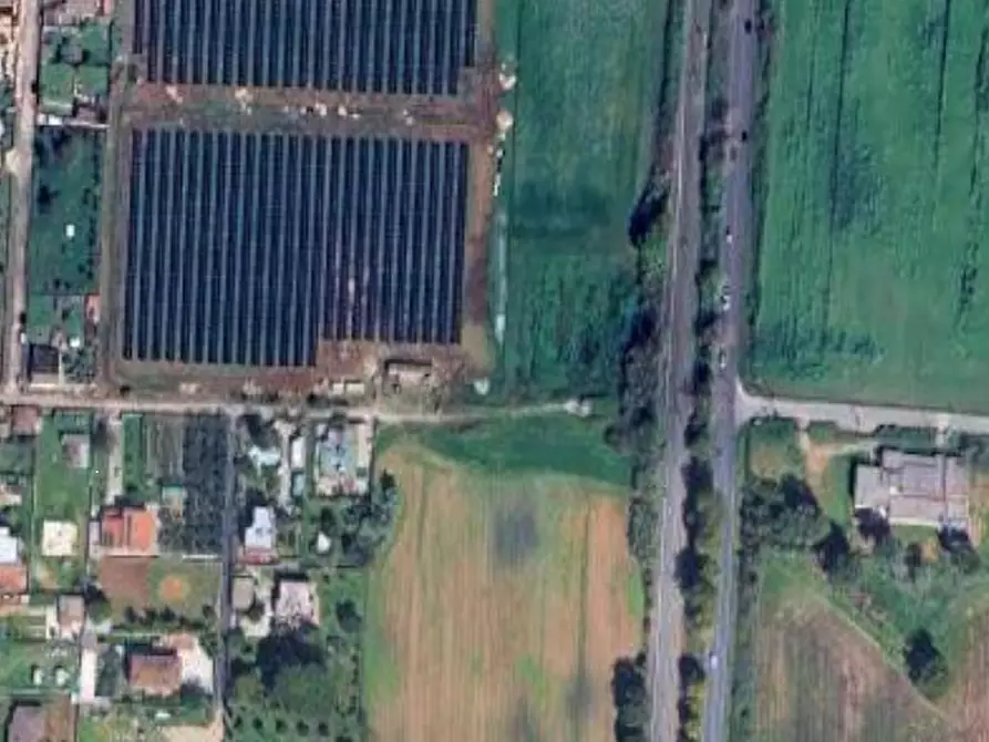 Immagine 7 di Porzione di villa in vendita  in Via Lago Maggiore a Nettuno