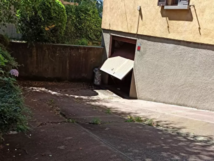 Immagine 5 di Casa bifamiliare in vendita  in Viale Lombardia a Cantù