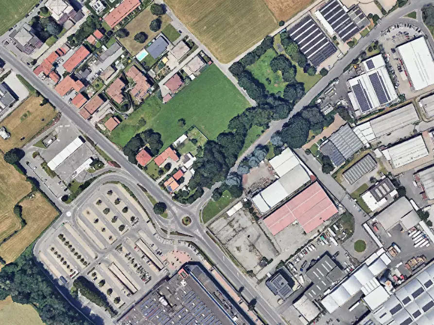 Immagine 7 di Casa bifamiliare in vendita  in Viale Lombardia a Cantù