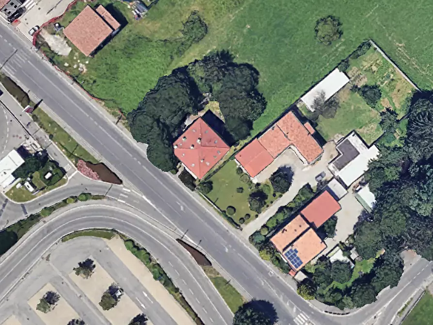 Immagine 8 di Casa bifamiliare in vendita  in Viale Lombardia a Cantù