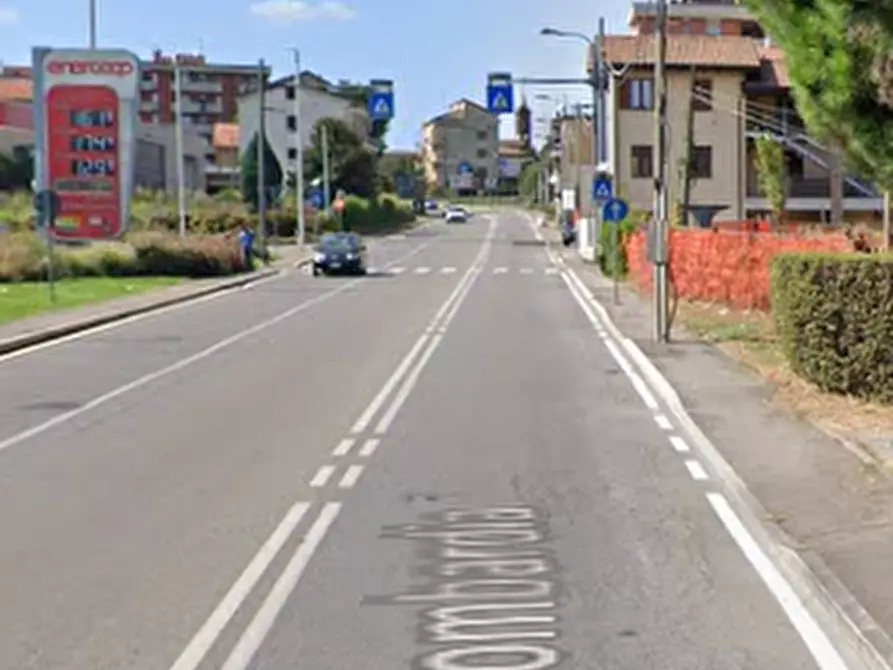 Immagine 10 di Casa bifamiliare in vendita  in Viale Lombardia a Cantù