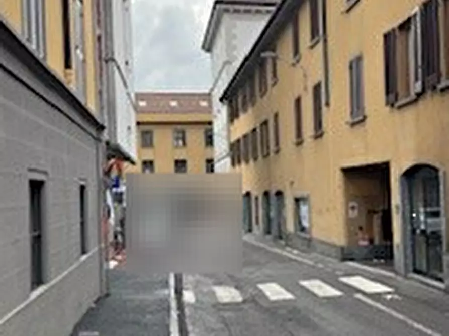 Immagine 4 di Negozio in vendita  in Via Andrea Appiani  a Lecco