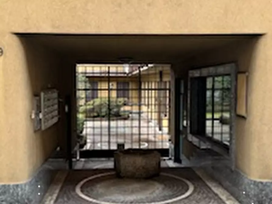 Immagine 6 di Negozio in vendita  in Via Andrea Appiani  a Lecco