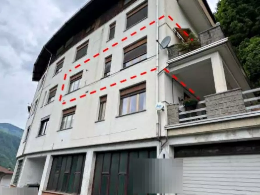 Immagine 2 di Appartamento in vendita  in  Via Roma a Premana