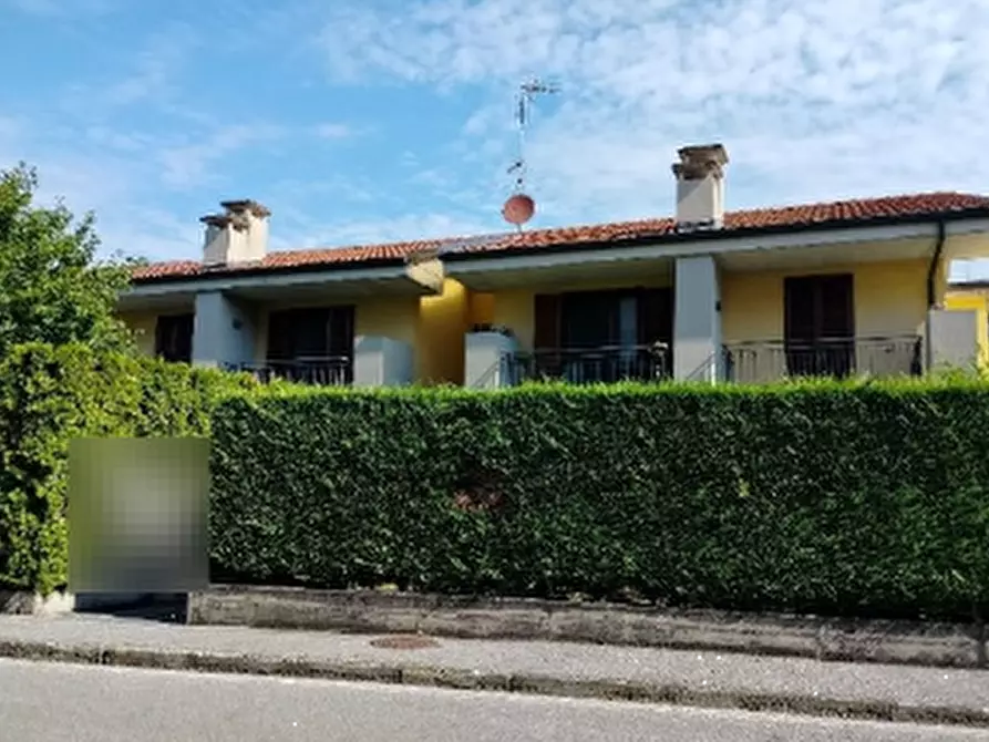 Immagine 2 di Appartamento in vendita  in Via Campolasco a Bulciago