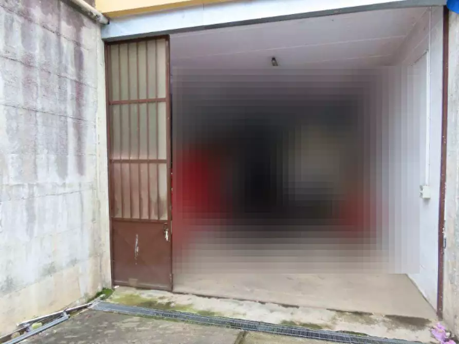 Immagine 1 di Magazzino in vendita  in Via C. A. dalla Chiesa a Oggiono