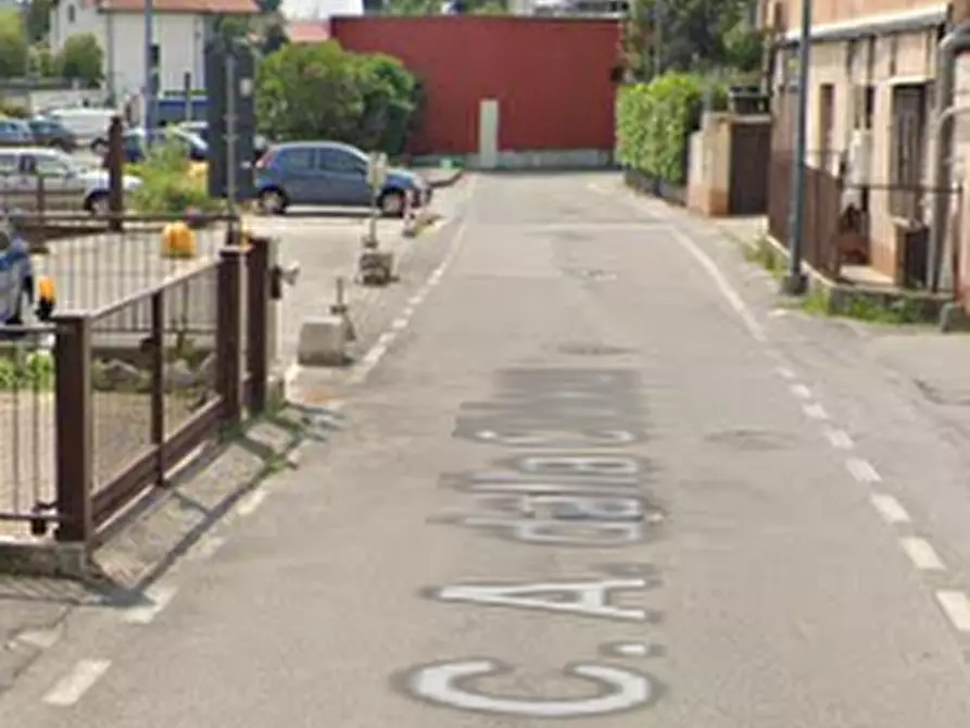 Immagine 4 di Magazzino in vendita  in Via C. A. dalla Chiesa a Oggiono