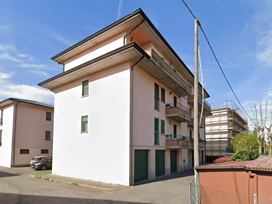 Immagine 1 di Appartamento in vendita  in Via Dei Gonzaga a Reggio Nell'emilia