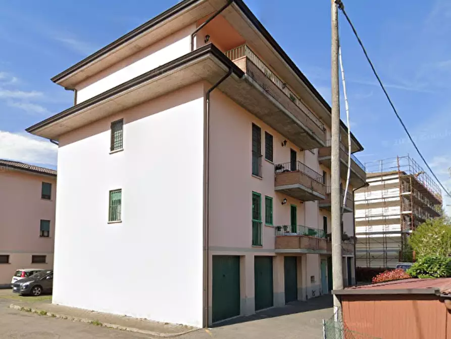 Immagine 11 di Appartamento in vendita  in Via Dei Gonzaga a Reggio Nell'emilia