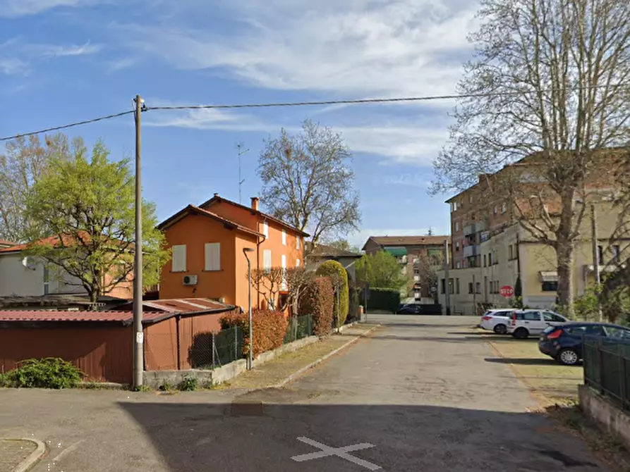 Immagine 13 di Appartamento in vendita  in Via Dei Gonzaga a Reggio Nell'emilia