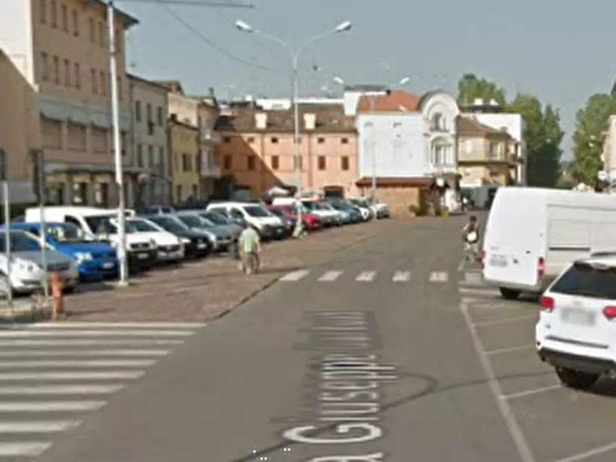 Immagine 6 di Negozio in vendita  in Piazza Giuseppe Garibaldi a Finale Emilia