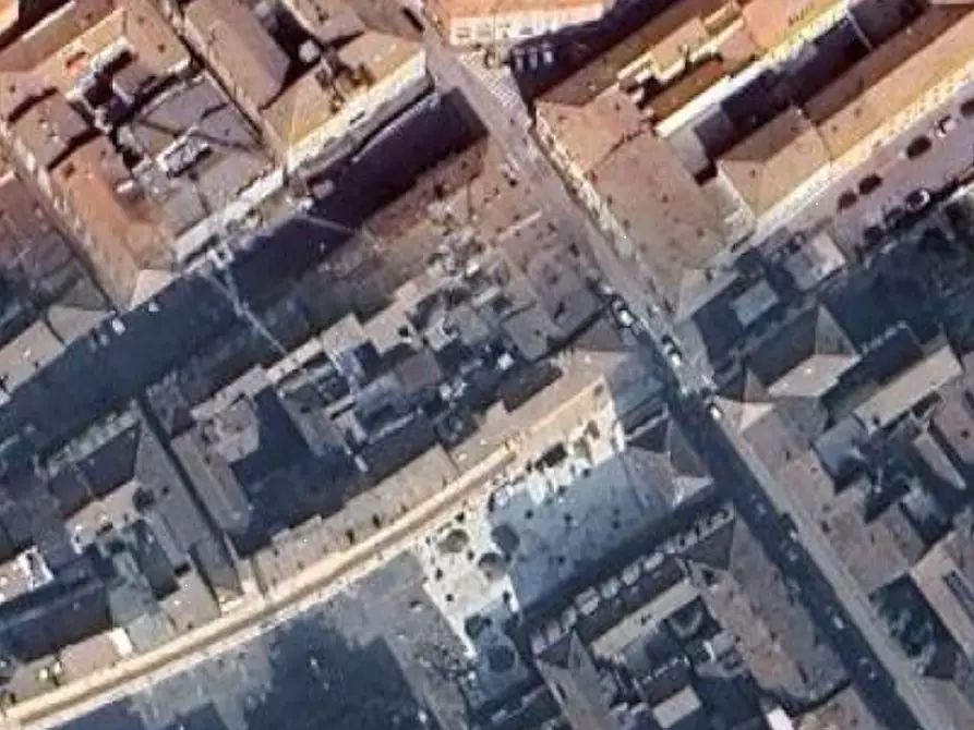 Immagine 11 di Negozio in vendita  in Piazza Giuseppe Garibaldi a Finale Emilia