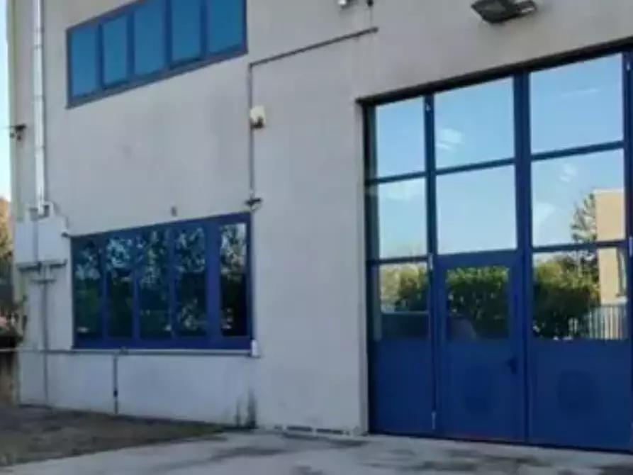 Immagine 6 di Capannone industriale in vendita  in Via Sant'Isidoro a Carugo