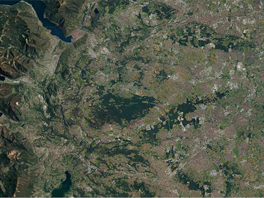 Immagine 5 di Garage in vendita  in Via Tevere a Villa Guardia