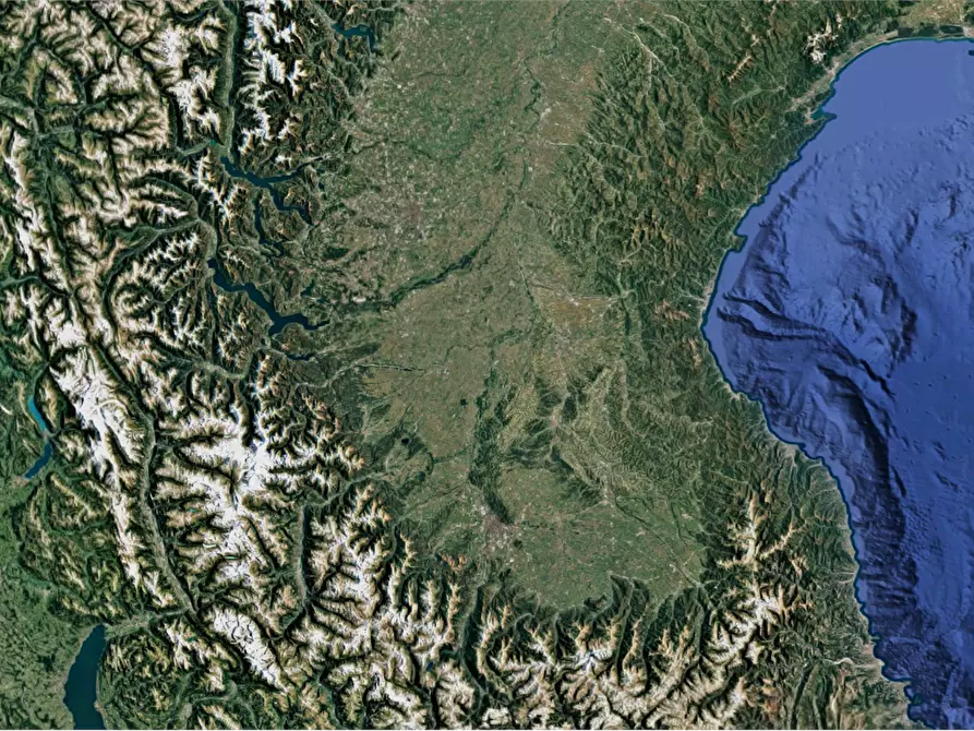 Immagine 7 di Garage in vendita  in Via Tevere a Villa Guardia