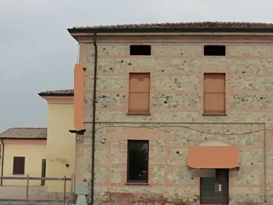 Immagine 5 di Stabile in vendita  in Via Rimale  a Fidenza