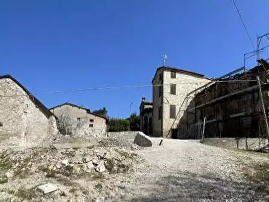 Immagine 1 di Casa indipendente in vendita  in Fraz. Goiano Strada Goiano  a Terenzo