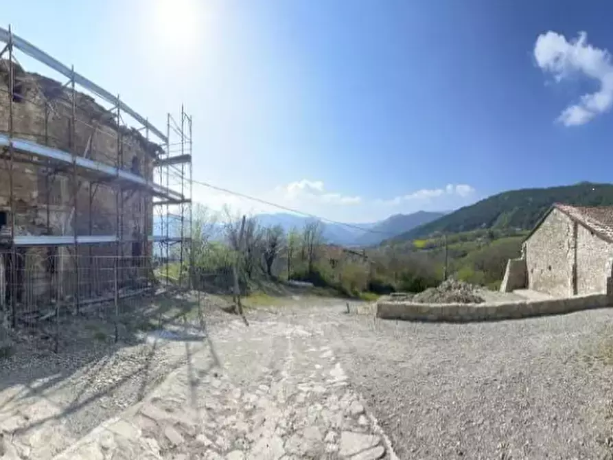 Immagine 2 di Casa indipendente in vendita  in Fraz. Goiano Strada Goiano  a Terenzo