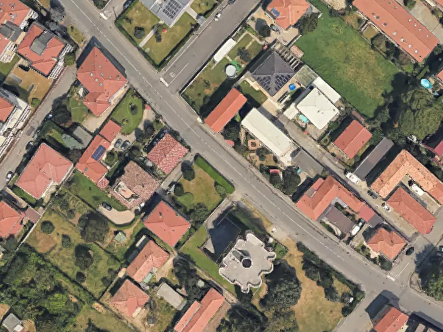 Immagine 13 di Casa indipendente in vendita  in Via Rossini a Busto Arsizio