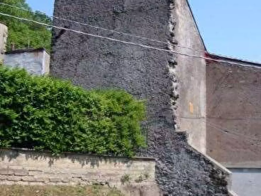 Immagine 3 di Magazzino in vendita  in Via S. Silvestro a Montecompatri