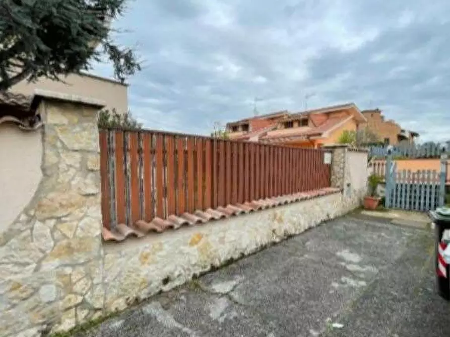 Immagine 7 di Villa in vendita  in Via Romana Vecchia a Ciampino