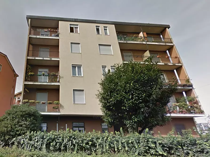 Immagine 5 di Appartamento in vendita  in Via Giuseppe Saverio Mercadante a Monza