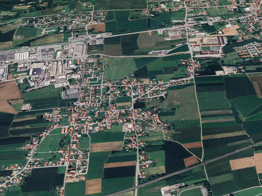 Immagine 8 di Terreno edificabile in vendita  in Via IV Maggio a Reana Del Roiale