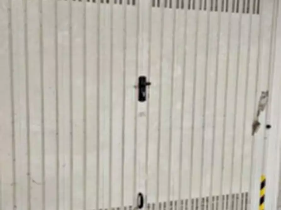 Immagine 4 di Garage in vendita  in Via Alpi Carniche  a Rivoli