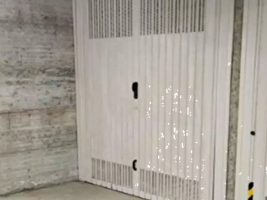 Immagine 1 di Garage in vendita  in Via Alpi Carniche a Rivoli