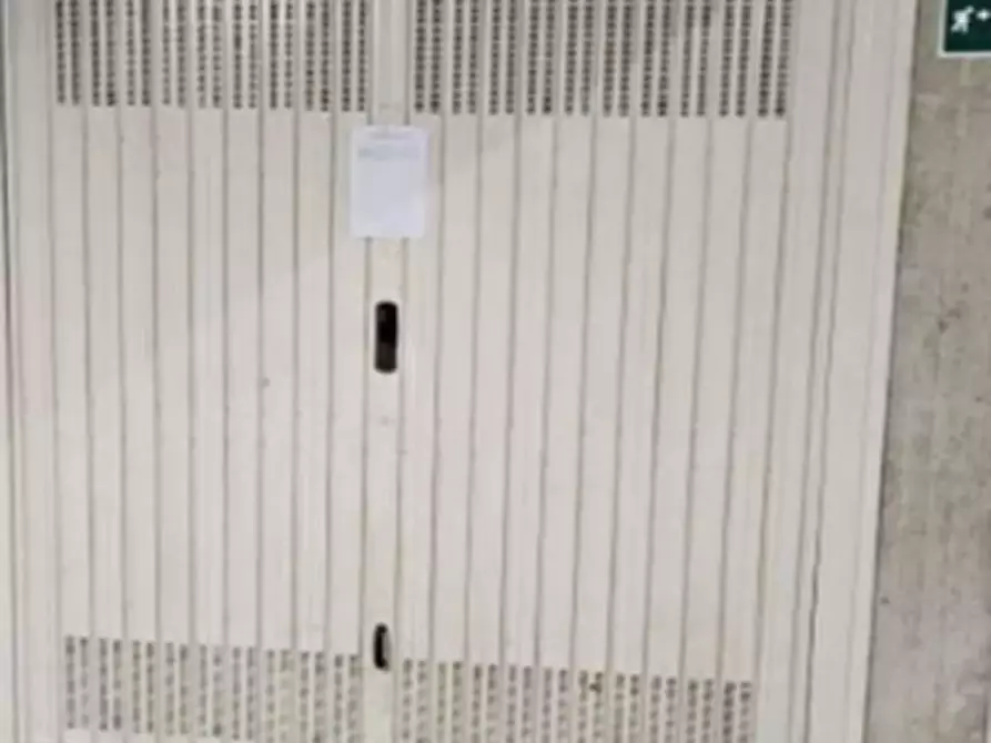 Immagine 1 di Garage in vendita  in Via Alpi Carniche a Rivoli