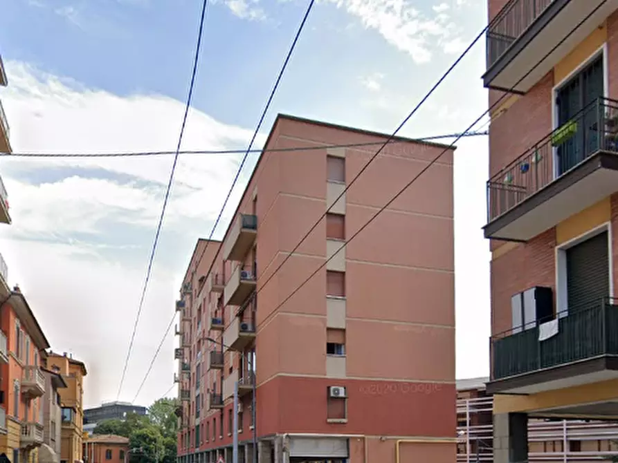 Immagine 7 di Appartamento in vendita  in via Battindarno a Bologna