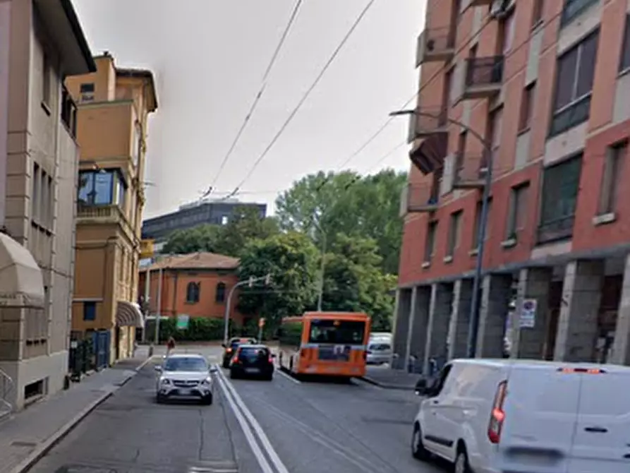 Immagine 9 di Appartamento in vendita  in via Battindarno a Bologna