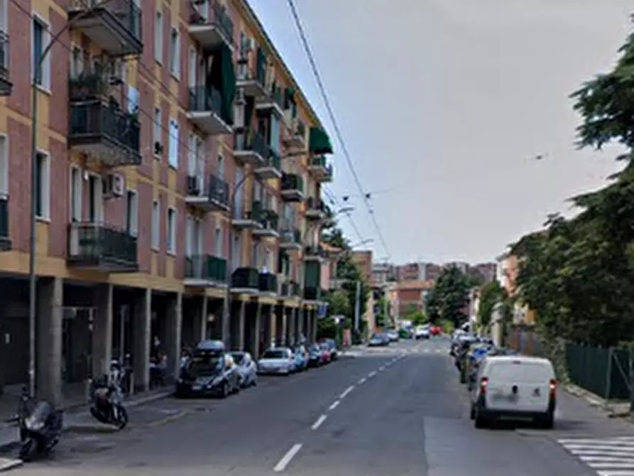 Immagine 10 di Appartamento in vendita  in via Battindarno a Bologna
