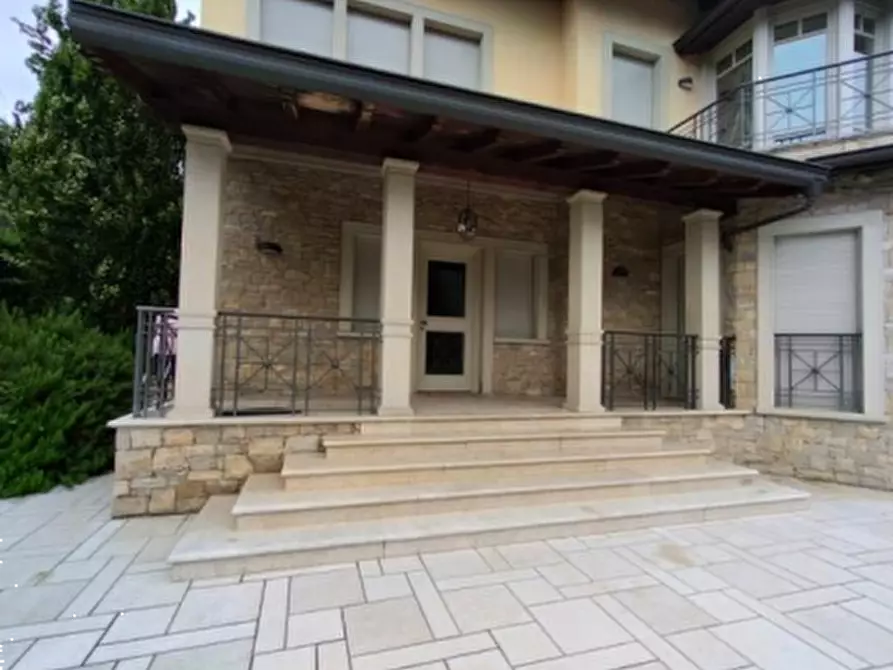 Immagine 2 di Casa bifamiliare in vendita  in Via Enrico Fermi a Casazza