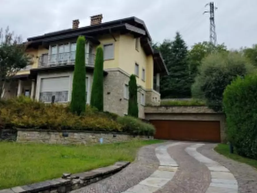 Immagine 3 di Casa bifamiliare in vendita  in Via Enrico Fermi a Casazza