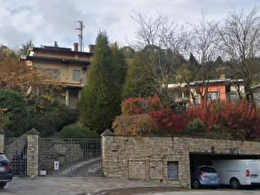 Immagine 4 di Casa bifamiliare in vendita  in Via Enrico Fermi a Casazza