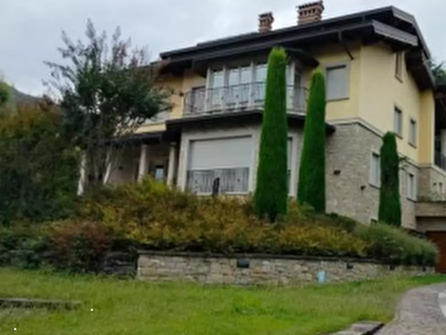 Immagine 8 di Casa bifamiliare in vendita  in Via Enrico Fermi a Casazza