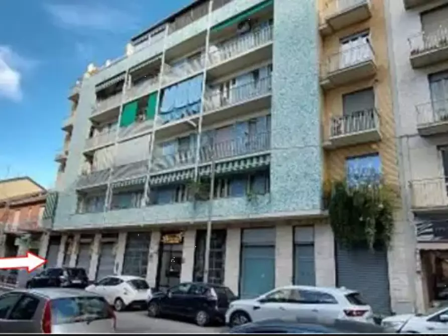 Immagine 2 di Negozio in vendita  in Via Foligno  a Torino