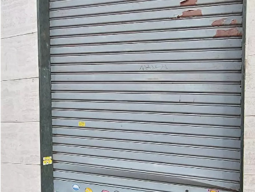 Immagine 3 di Negozio in vendita  in Via Foligno  a Torino