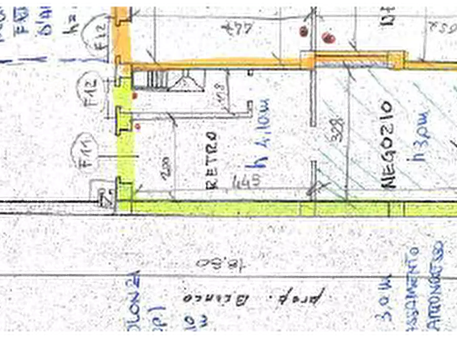 Immagine 13 di Negozio in vendita  in Via Foligno  a Torino