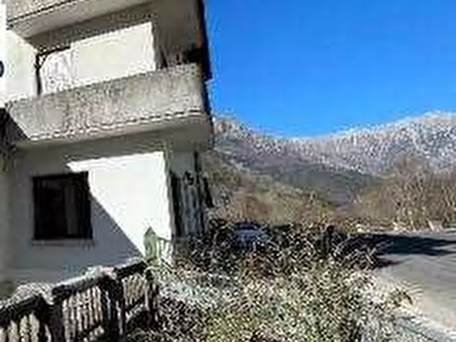 Immagine 2 di Stabile in vendita  in Via Roma a Lusevera