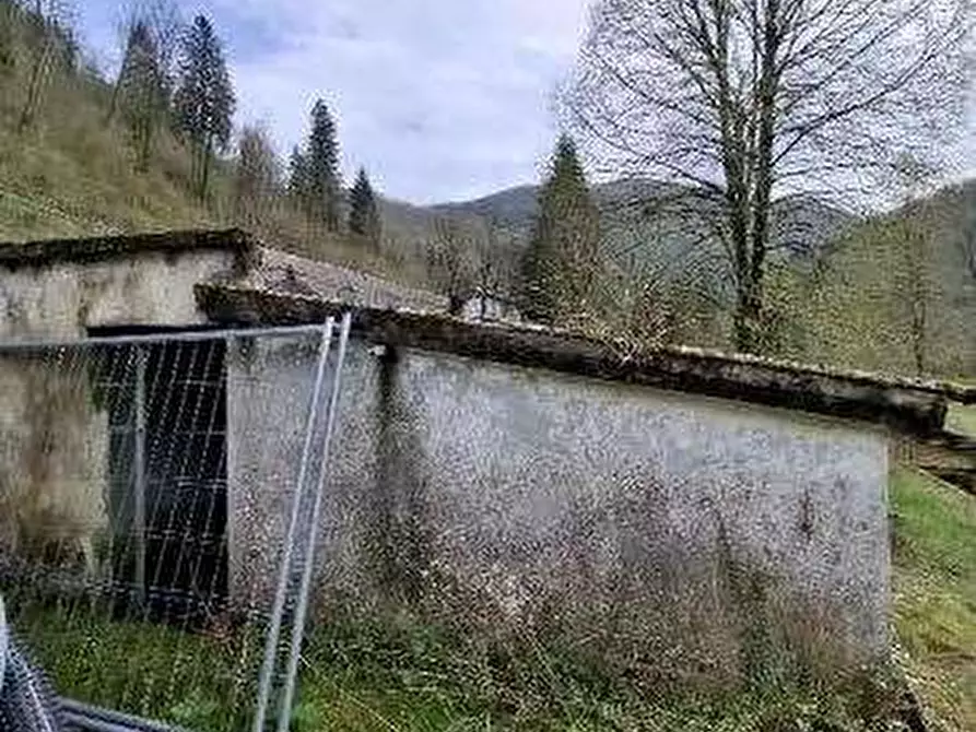 Immagine 3 di Stabile in vendita  in Via Roma a Lusevera